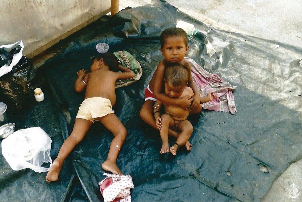 Άστεγα παιδιά στους δρόμους της Καλκούτας