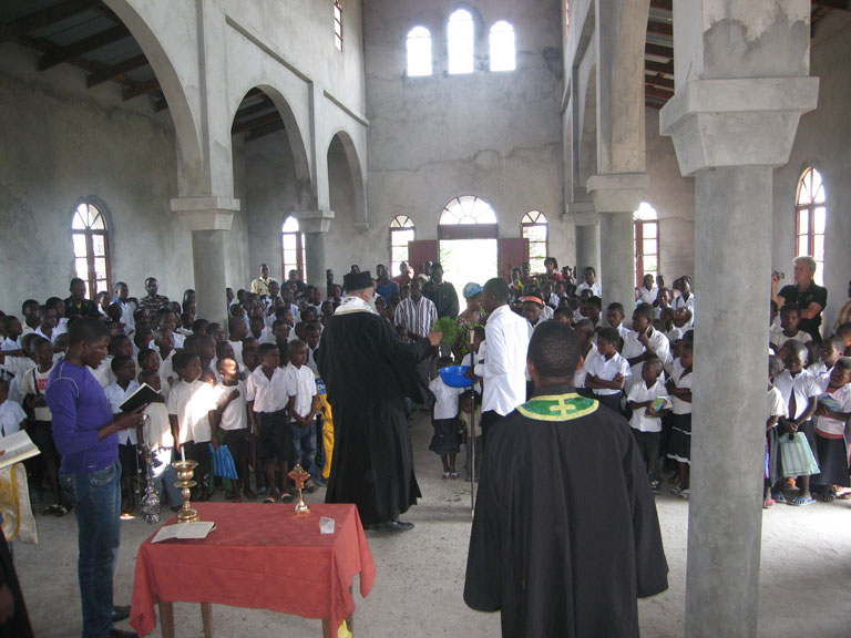 Ιερός Ναός Ευαγγελισμού της Θεοτόκου Gungu, Κονγκό