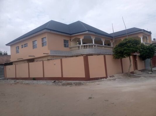 Μια στέγη για τα ορφανά του Τόγκο